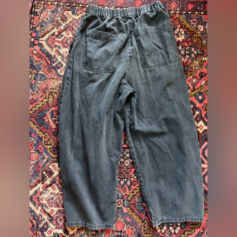 Micaela Greg Barrel Pant in soft faded black denim M - Picture 6 of 7